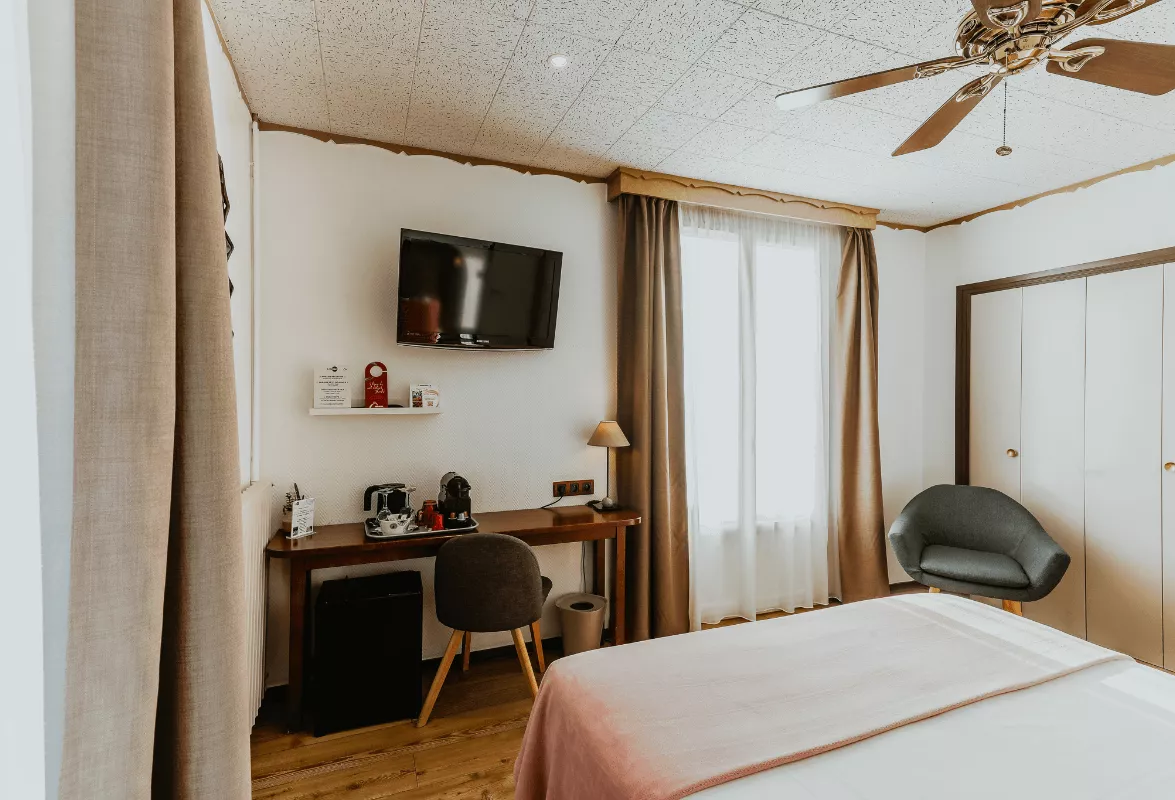Photo d'une chambre confort de l'hôtel Iroko à Aix les Bains.
