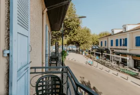 Photo d'une chambre classique de l'hôtel Iroko à Aix les Bains.